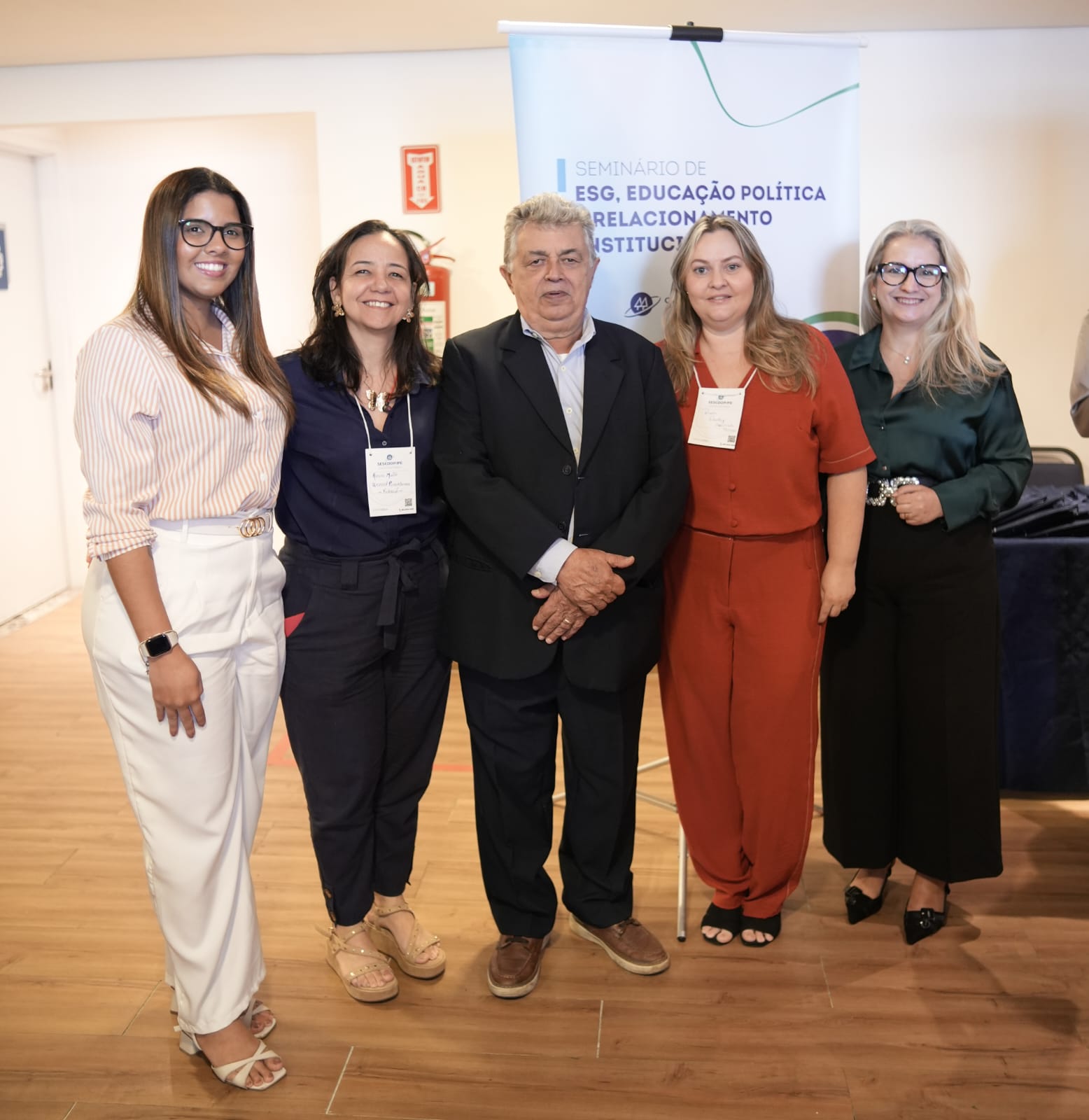  A Unimed Pernambucana e associadas reuninem-se em evento do SESCOOP-PE em Seminário de ESG, Educação Política e Relacionamento Institucional.